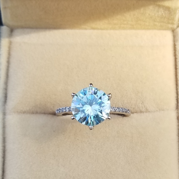 1 Carat Moissanite 925 Sterling Silver 4-Prong Heart Solitaire Ring - Multiple Colored Gems